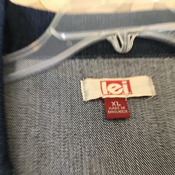 JUNIOR Denim jacket, size Xlg, by L.E.I. (life-energy-intelligence) - Picture 6 of 8